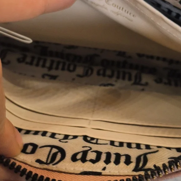 Juicy Couture Brand Light Pink Wristlet-NWOT - Picture 7 of 12